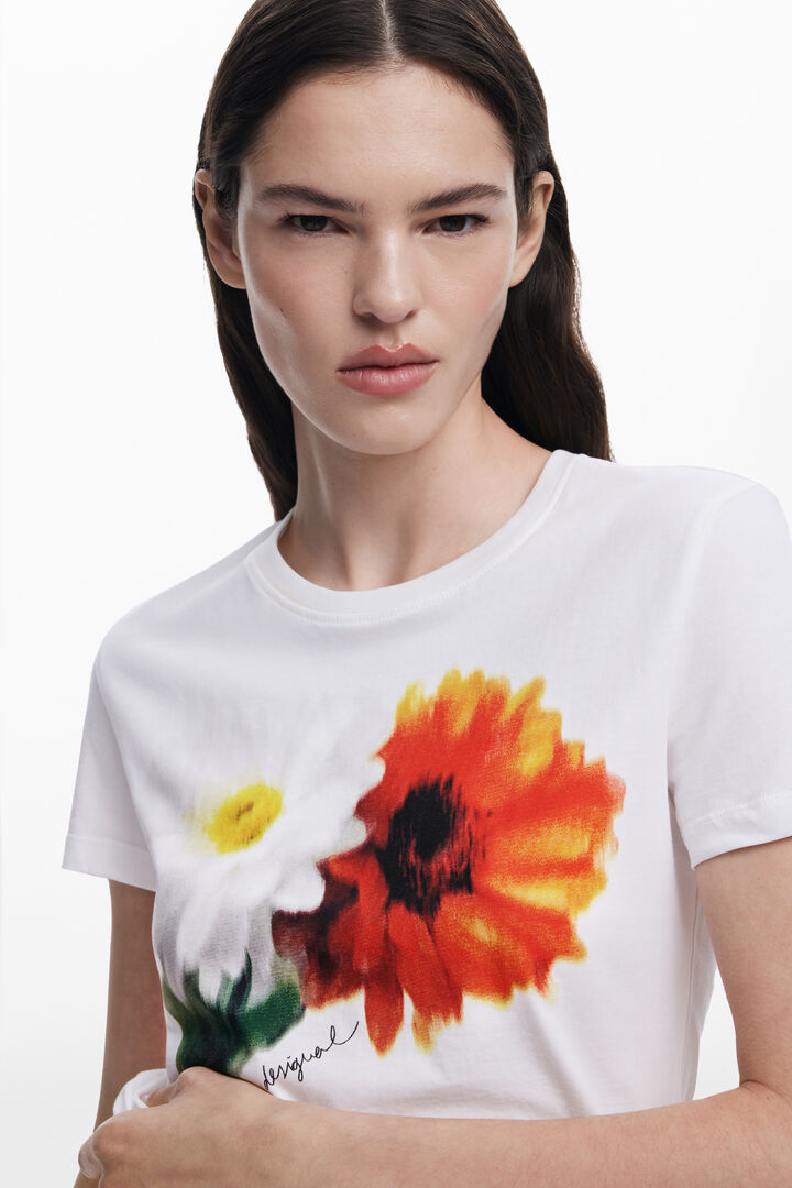 T-shirt à fleurs floues | Desigual