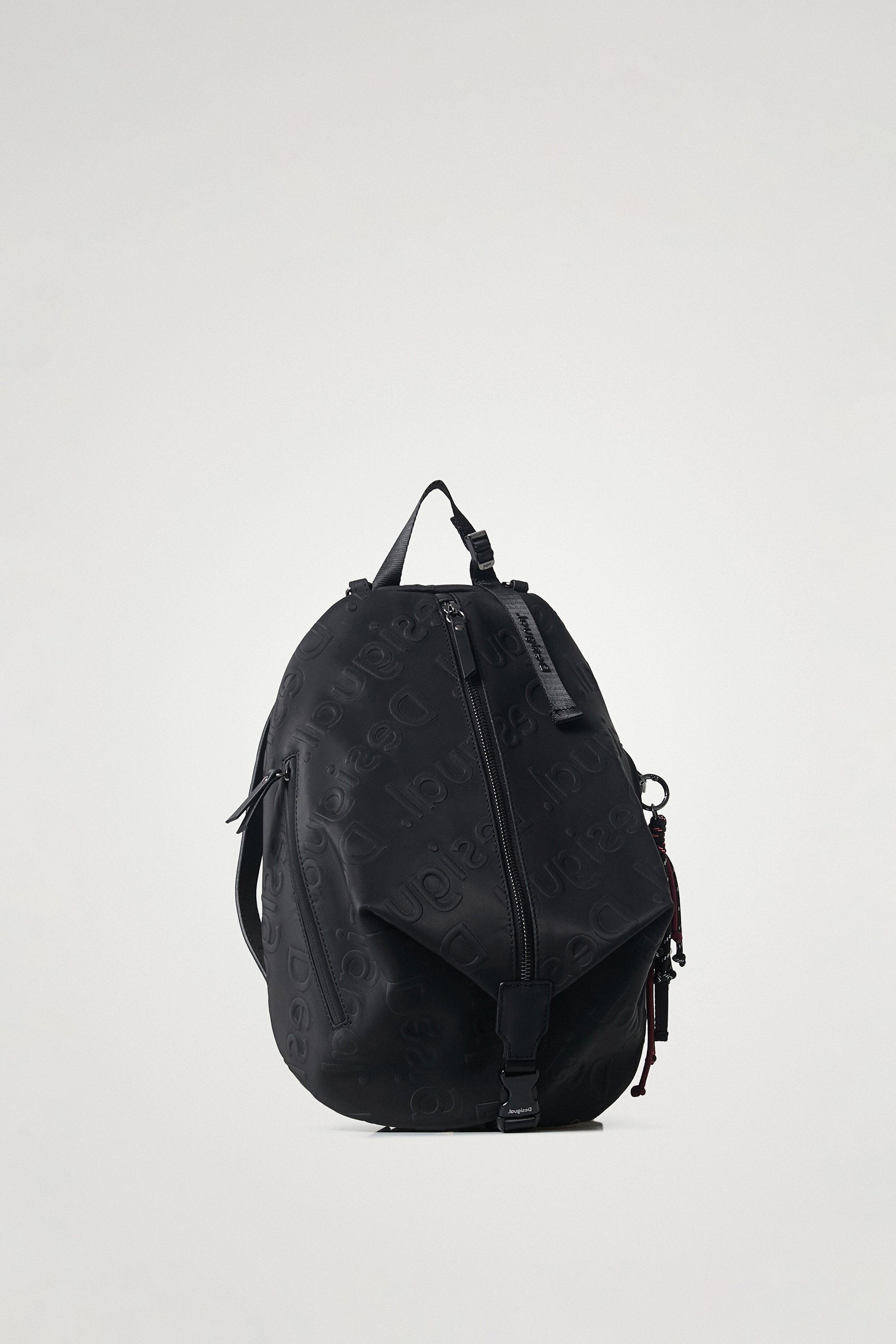 Mochila tres asas silueta saco Desigual