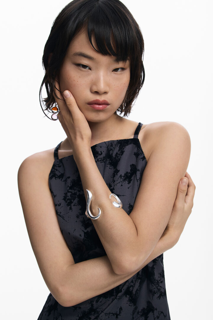Kurzes beflocktes Kleid | Desigual