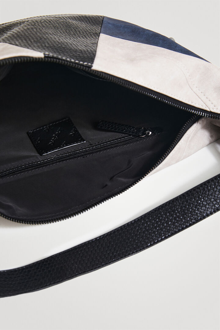 Shoulder bag mezzaluna | Desigual
