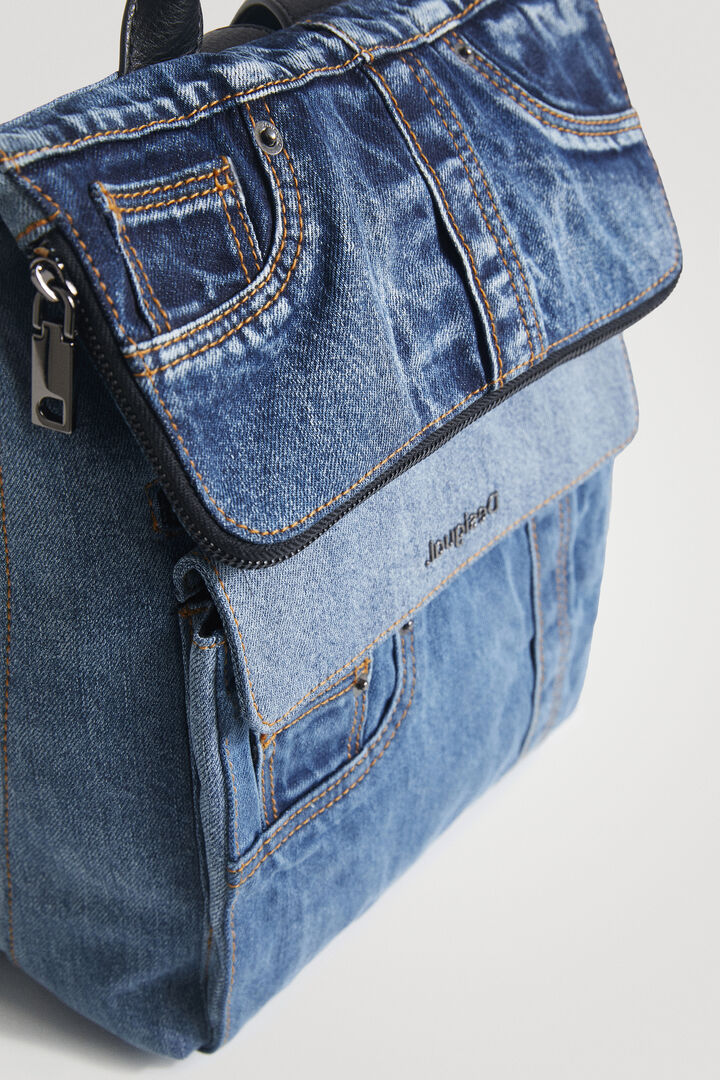 Mochila vaquera upcycling | Desigual