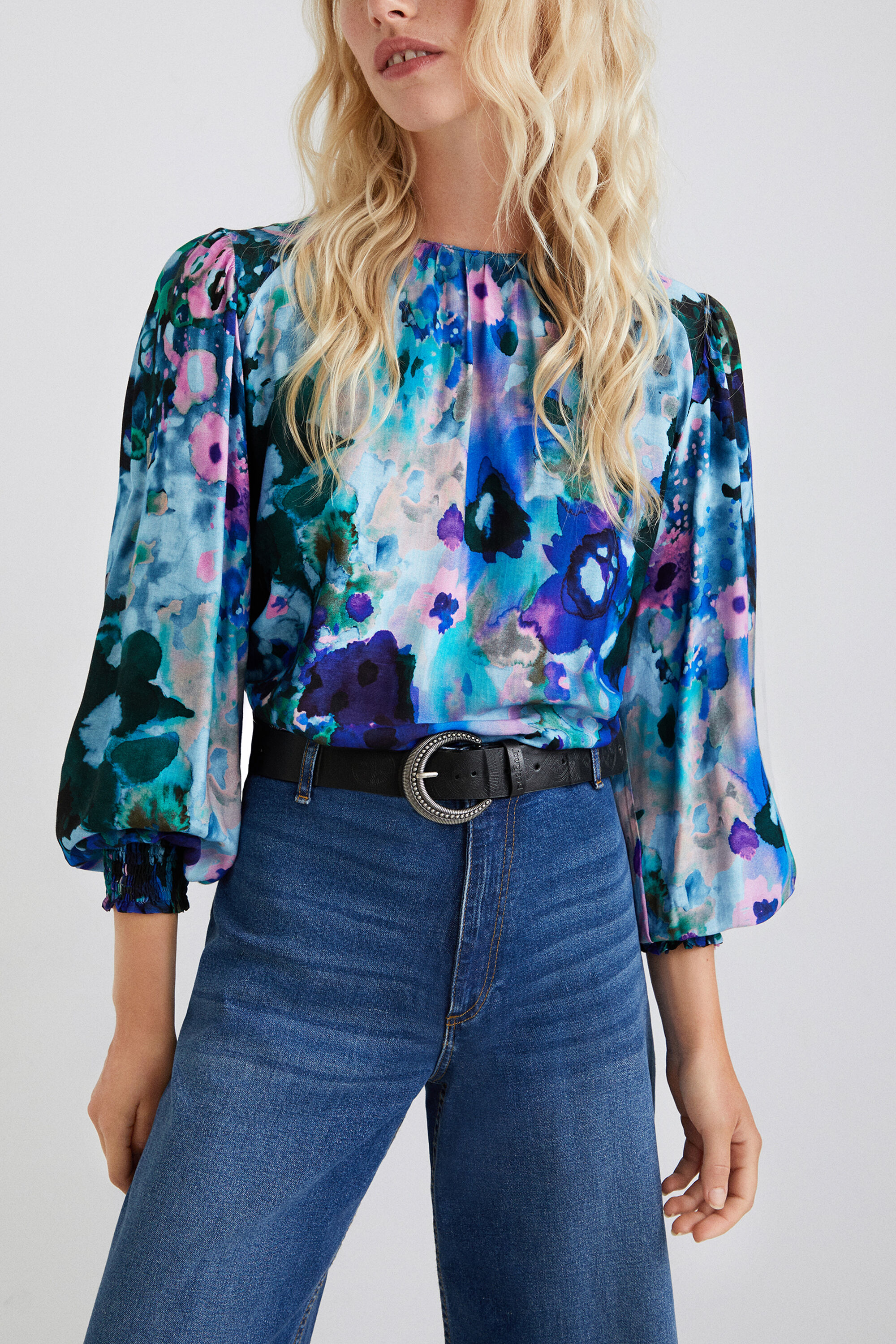 floral blouse