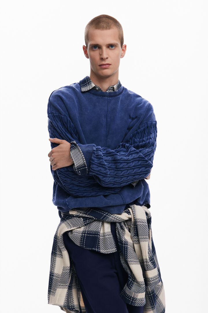 Sweatshirt with braided sleeves | Desigual