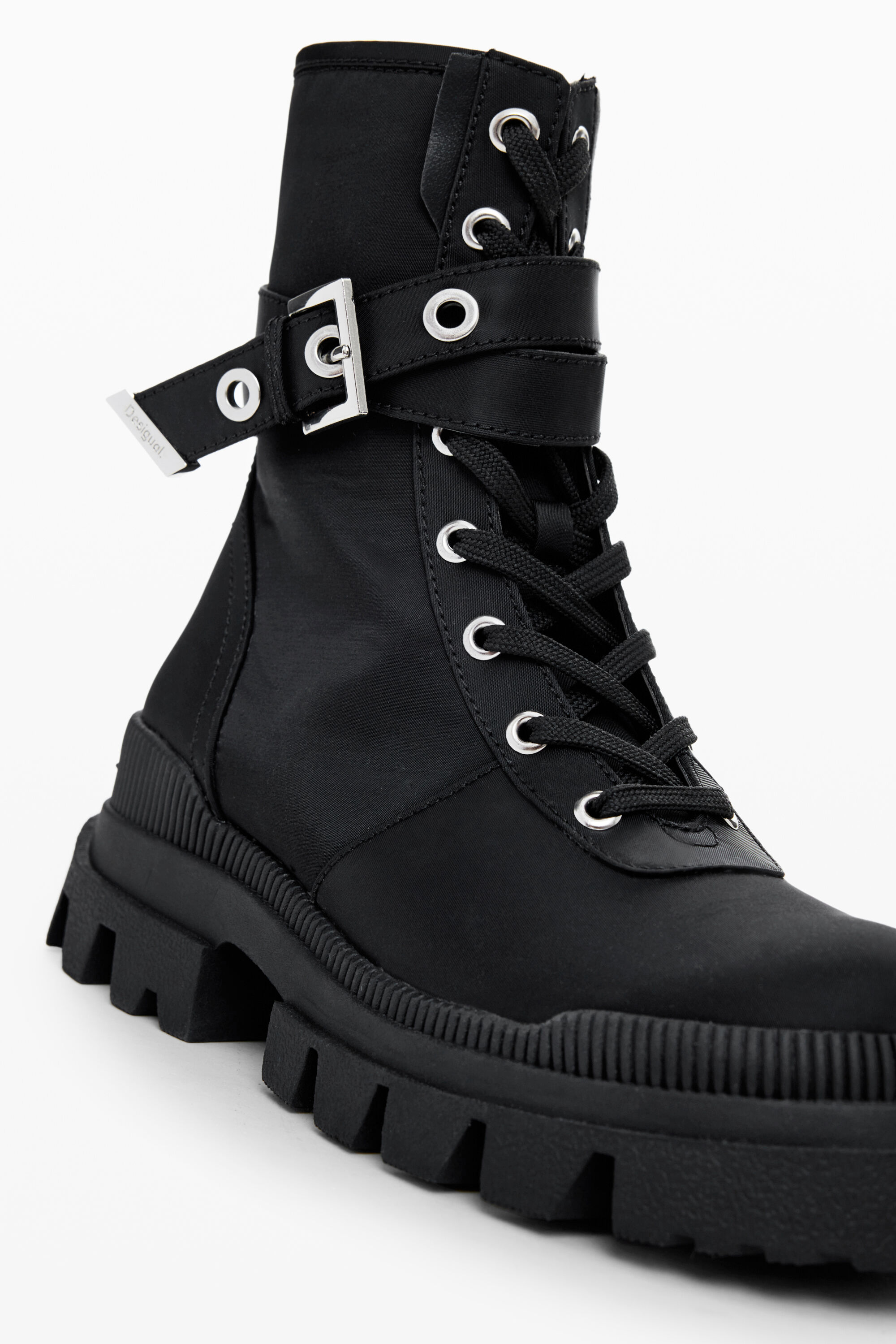 DEISEL DBG ミリタリーブーツ 黒 レザーとキャンバス製 ハイカット 162673189.jpg?cmsp_timestamp=