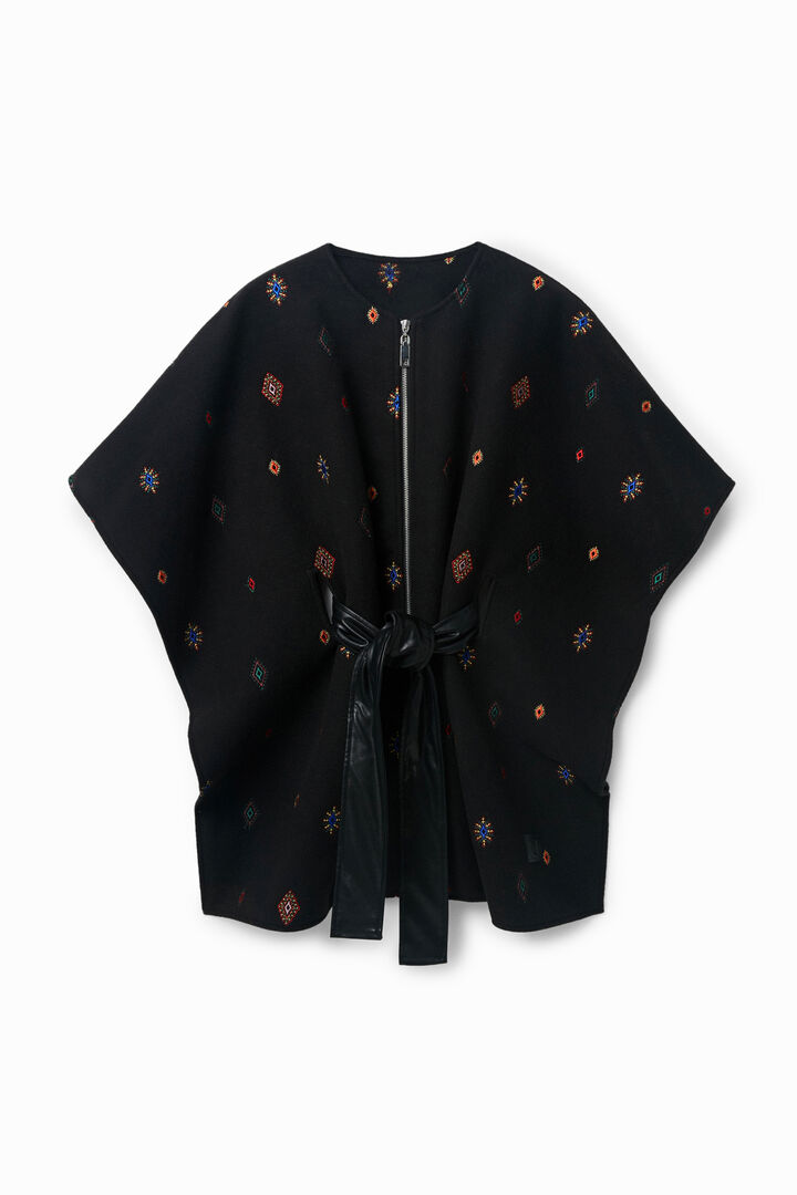 Poncho zipper embroideries