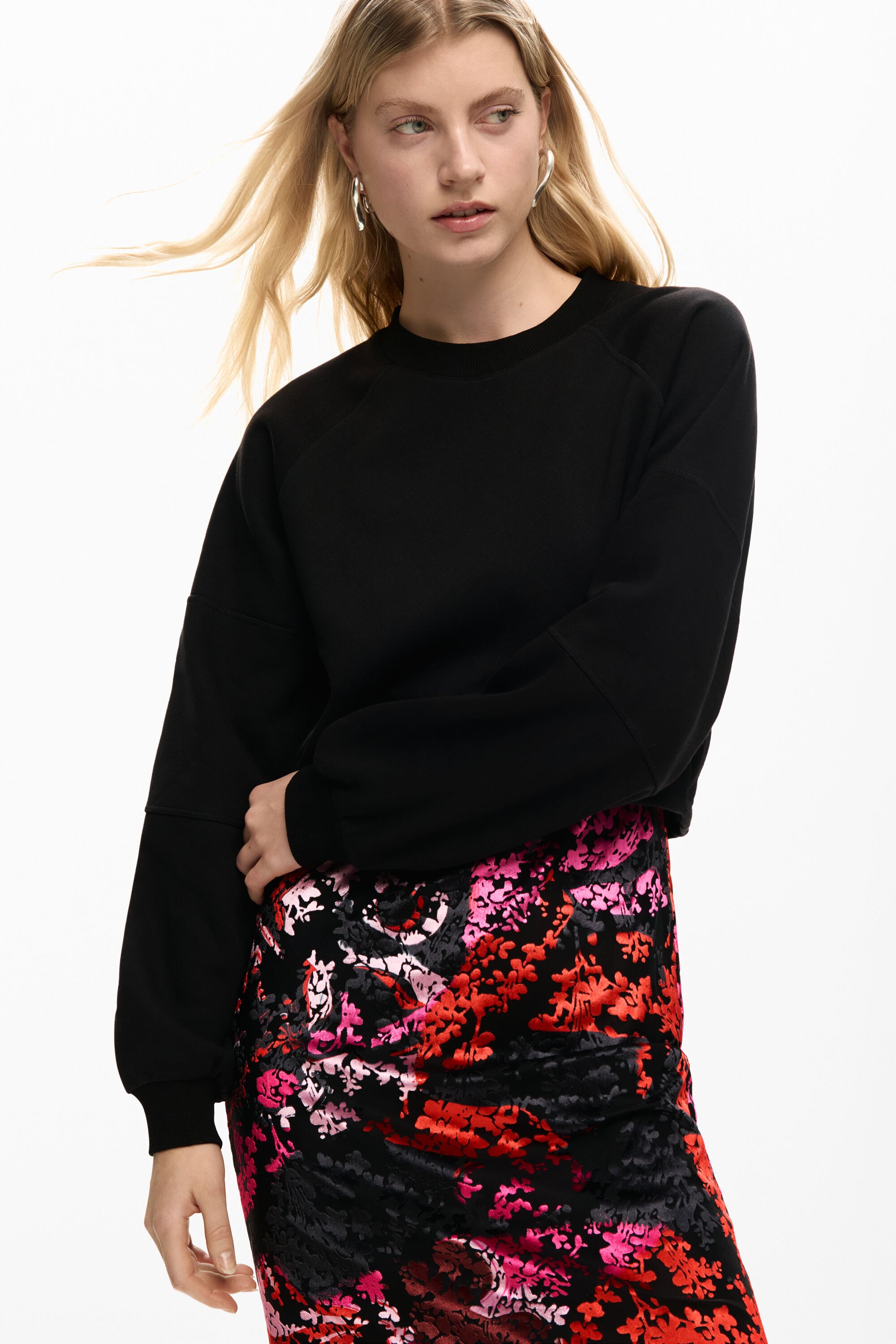 Mr. Christian Lacroixによってデザインされた2イン1のドレス 黒 女性