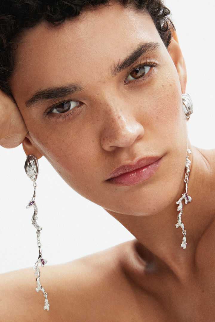 Zalio long gold plated earrings | Desigual