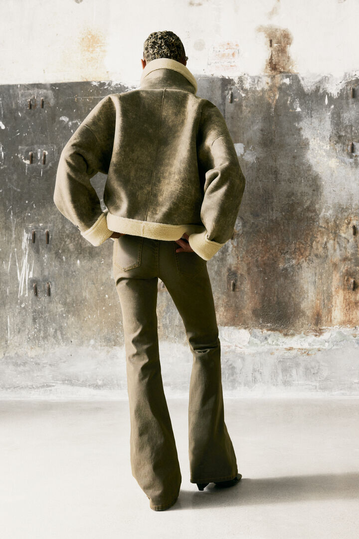 CALÇA LONGA BOCA DE SINO