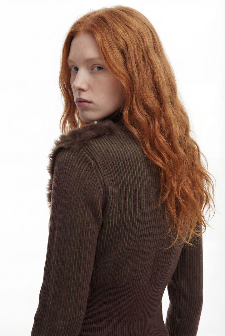 KNIT SWEATER WITH FUR