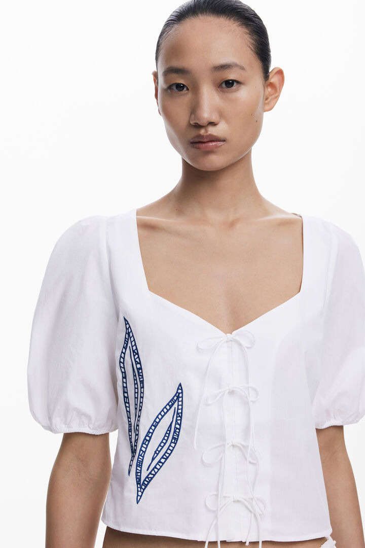 Embroidered puff-sleeve blouse | Desigual