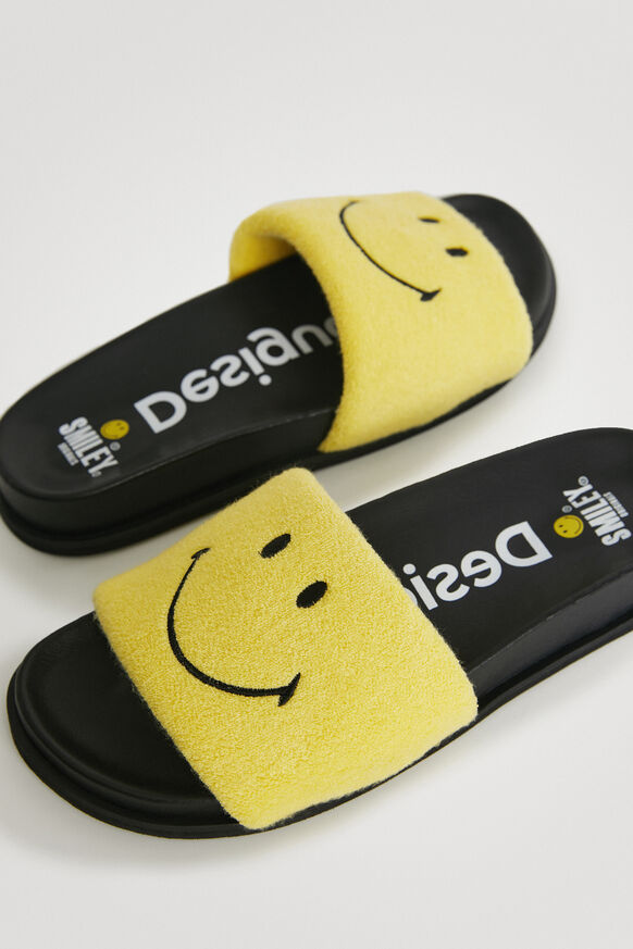 Smiley® flat sandals | Desigual
