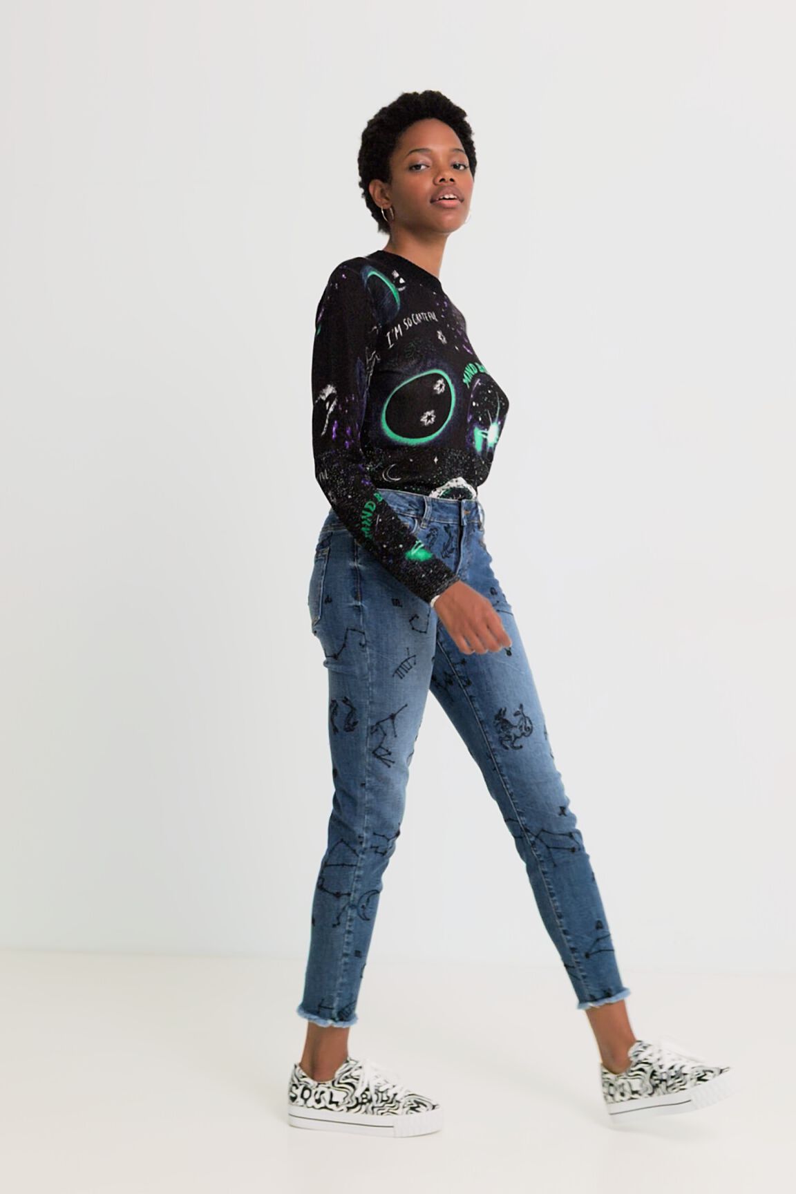 Jeans hot sale sfilacciati caviglia