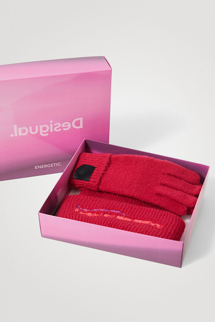 Gift pack of hat and gloves | Desigual