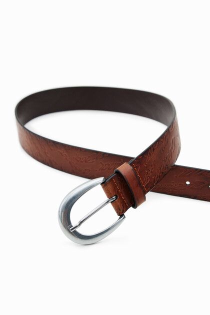 Irregular buckle belt