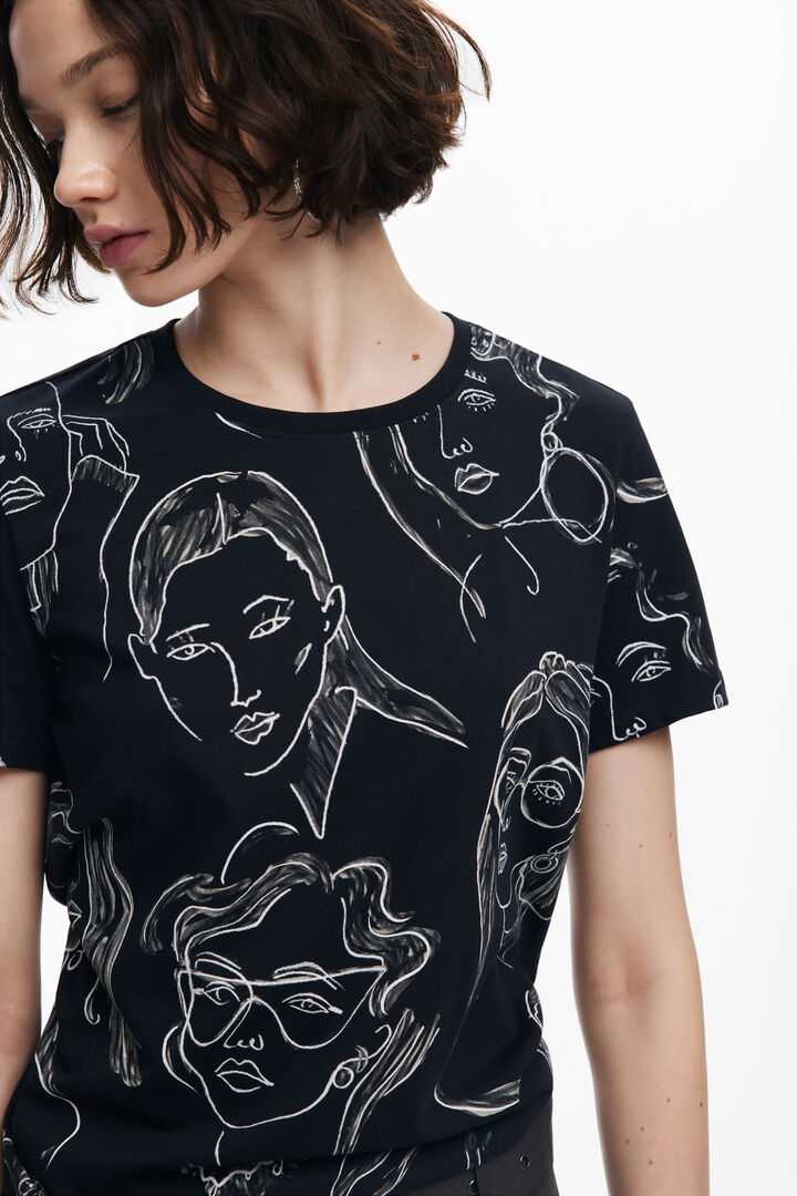 Camiseta estampado caras | Desigual