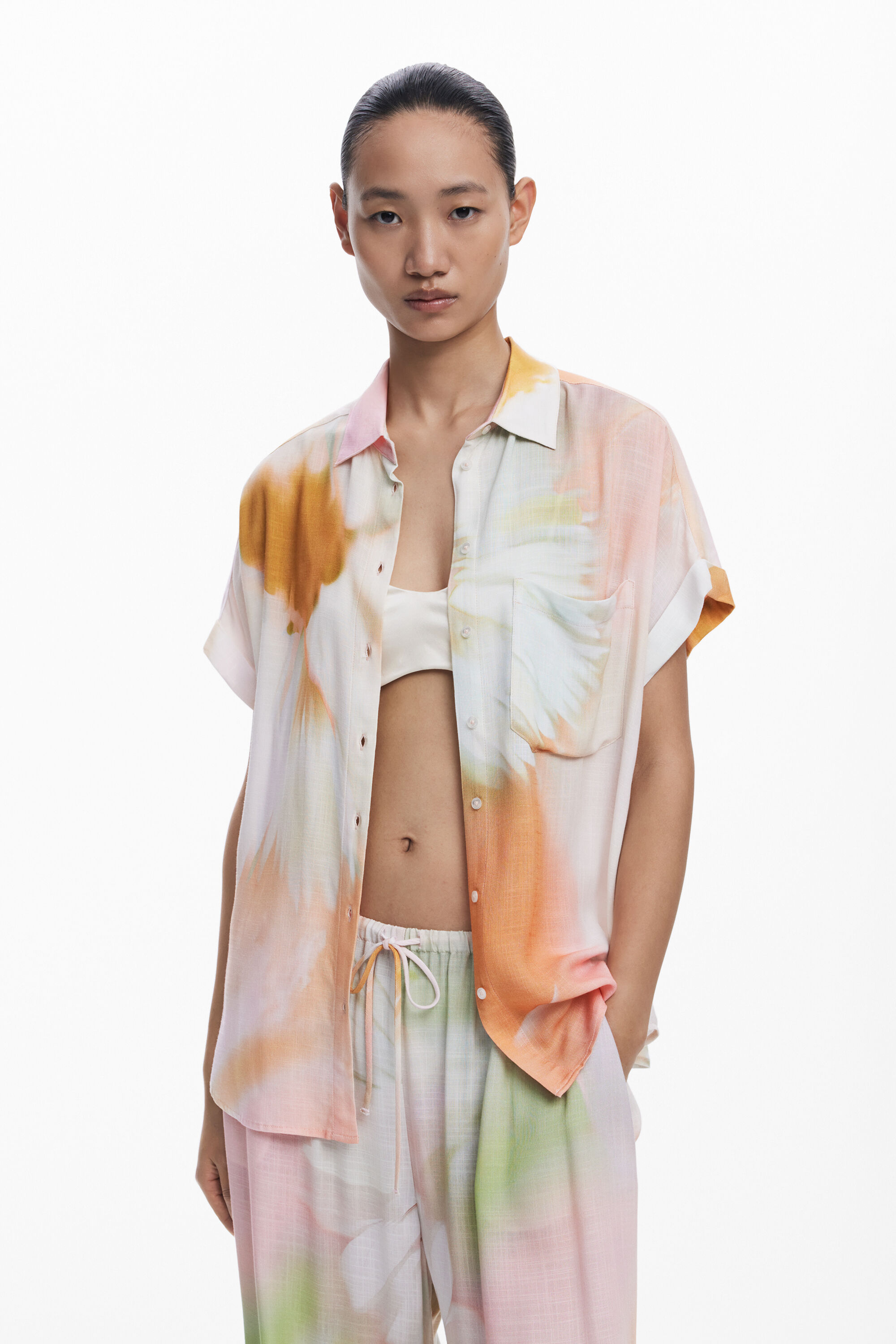 Short-sleeve tie-dye shirt