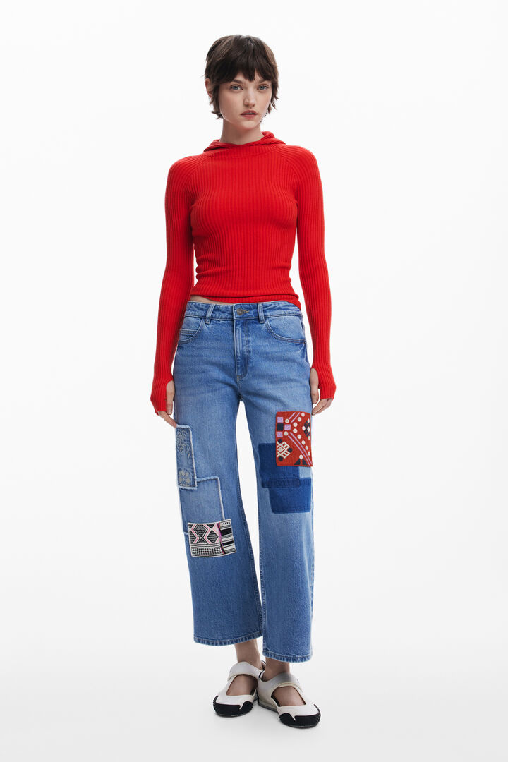 Straight jeans with patches