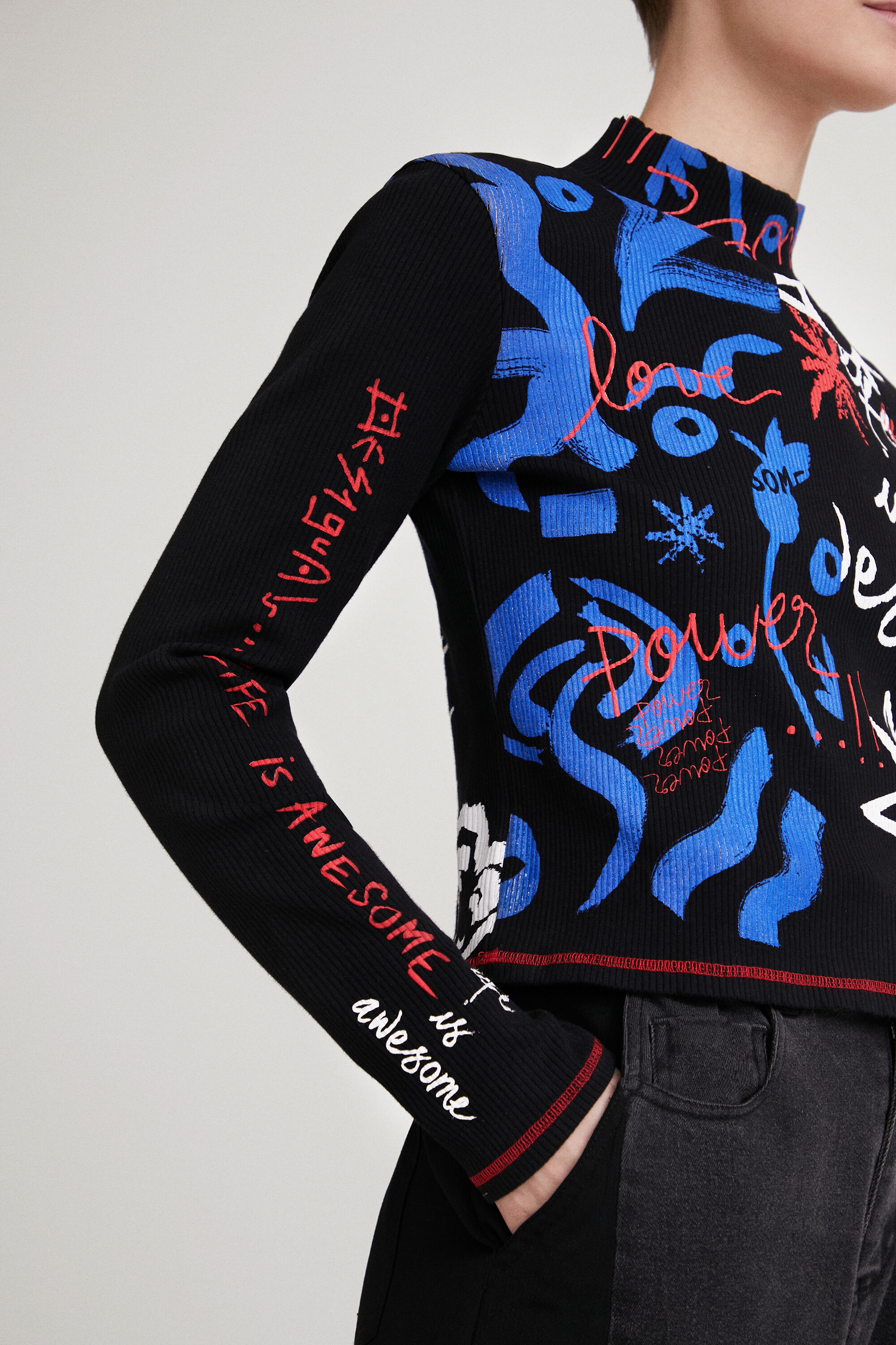 デシグアル Desigual Life is awesome メリヤス編みTシャツ （ホワイト） デシグアル Desigual Life is awesome メリヤス編みTシャツ