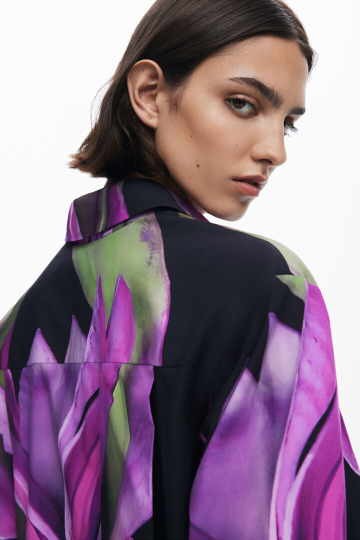 Shirt designed by Mr. Christian Lacroix | Desigual