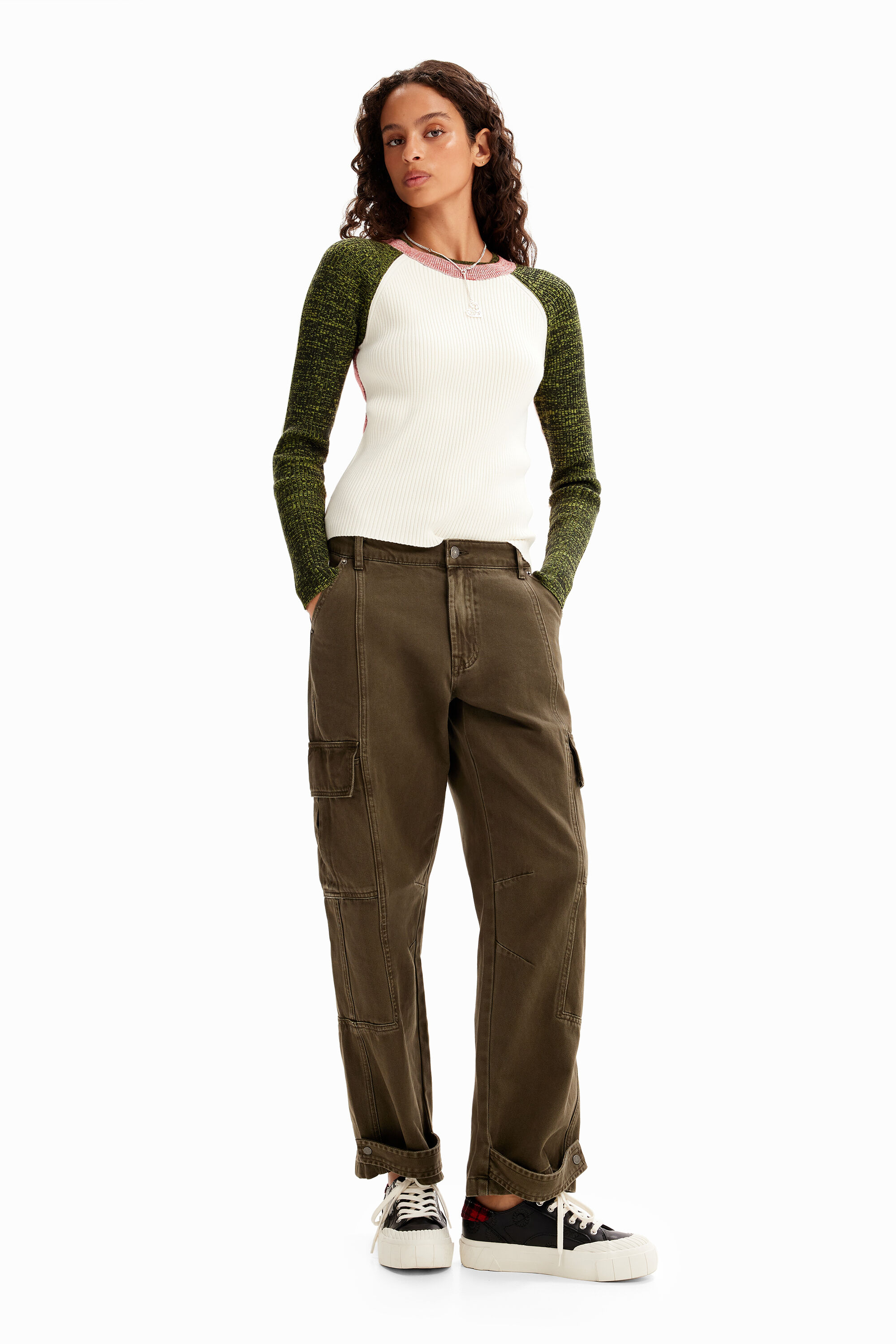 Vaqueros cargo de mujer Desigual