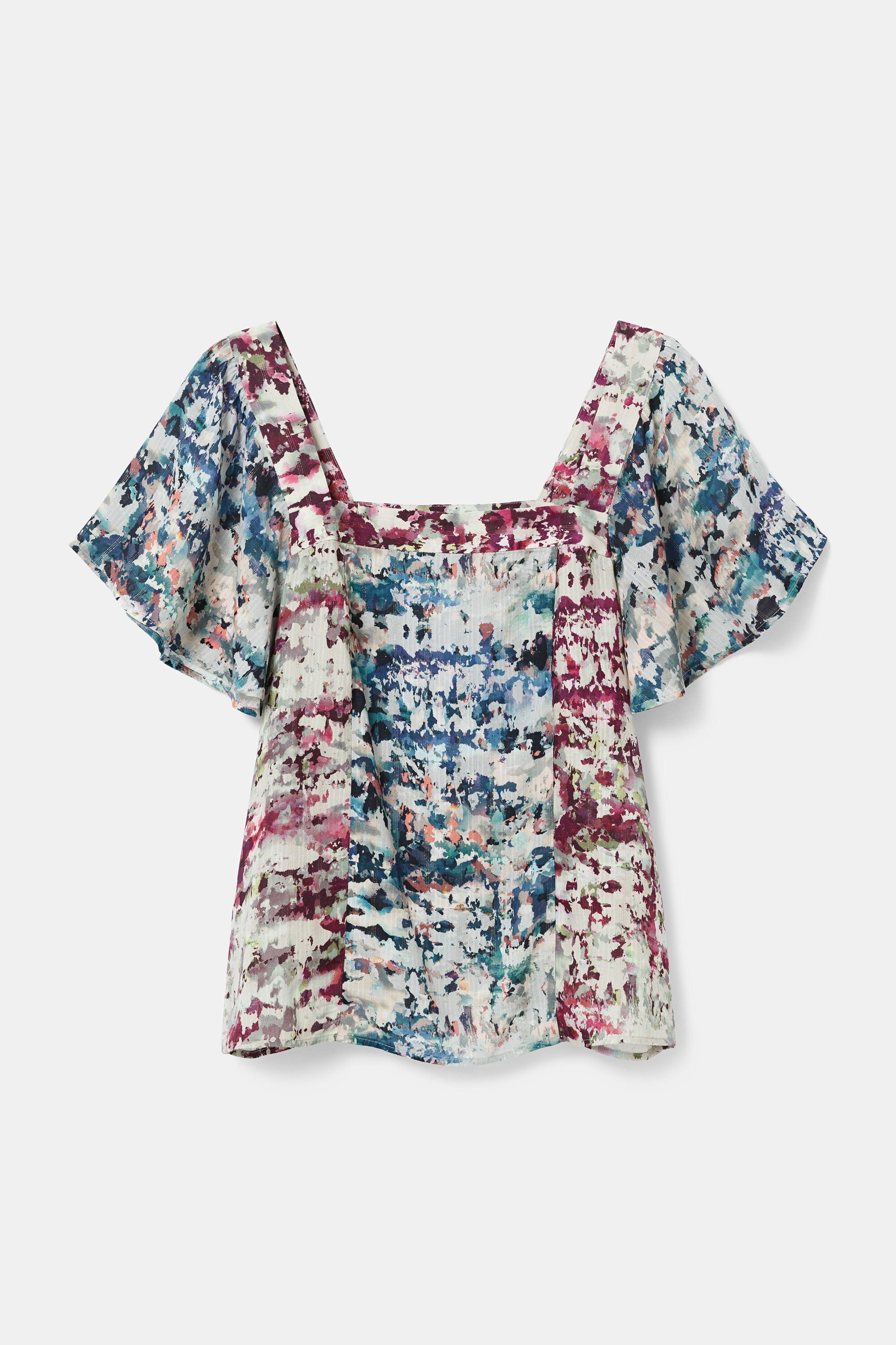 Camouflage blouse flounces