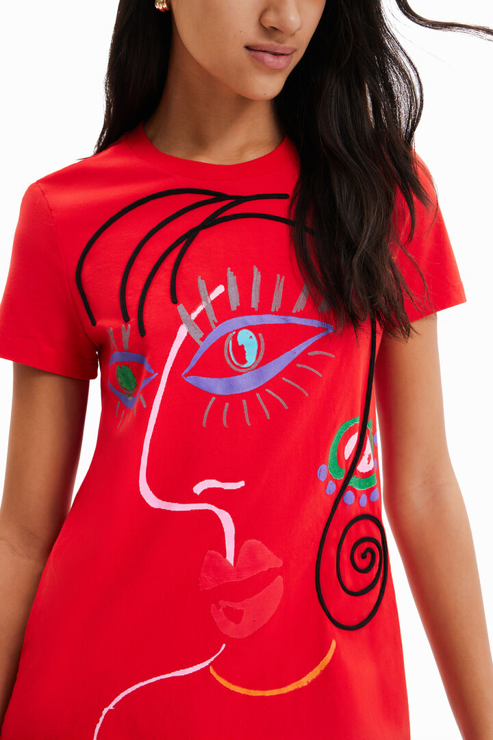 Vestido camiseta cara arty | Desigual