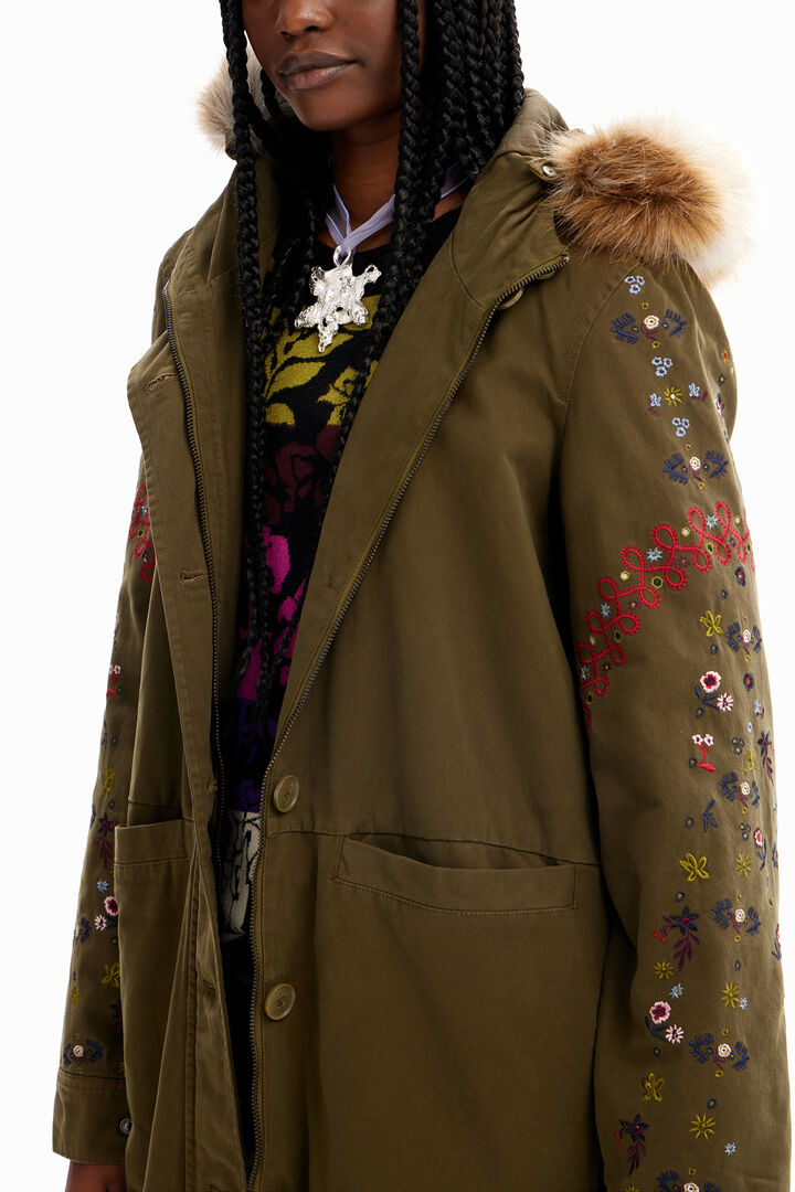 Embroidered hooded parka | Desigual