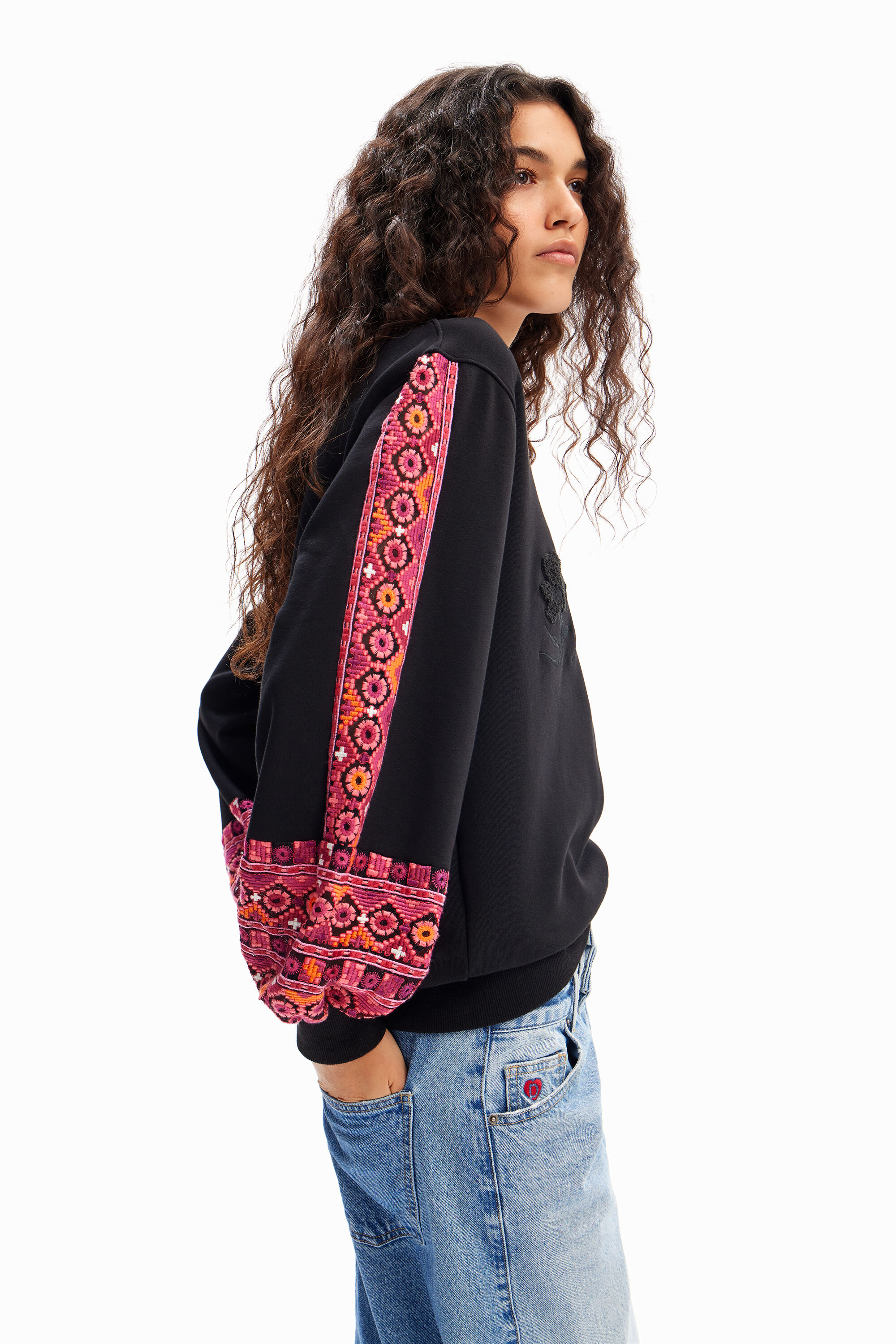 Embroidered balloon sleeve sweatshirt - BLACK - S
