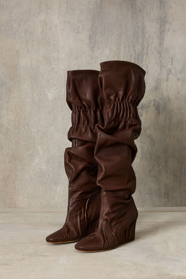 Ruched leather studio boot | Desigual