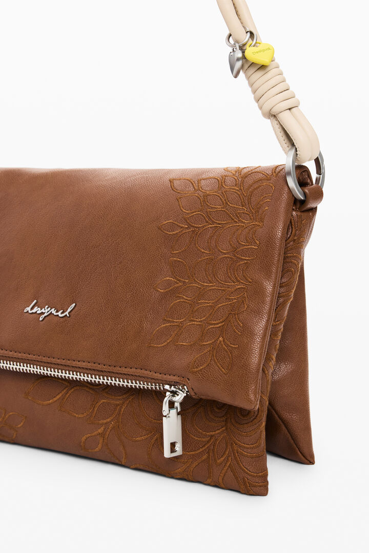 Bolso mediano logo charm | Desigual