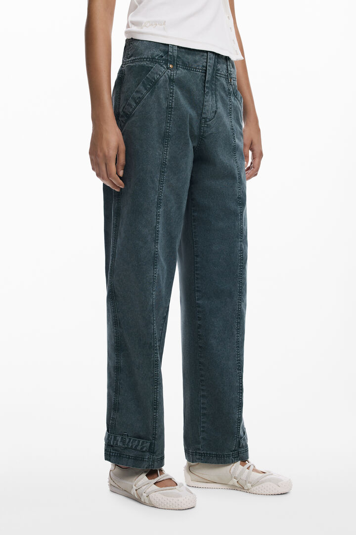 Jeans dritti con cuciture | Desigual