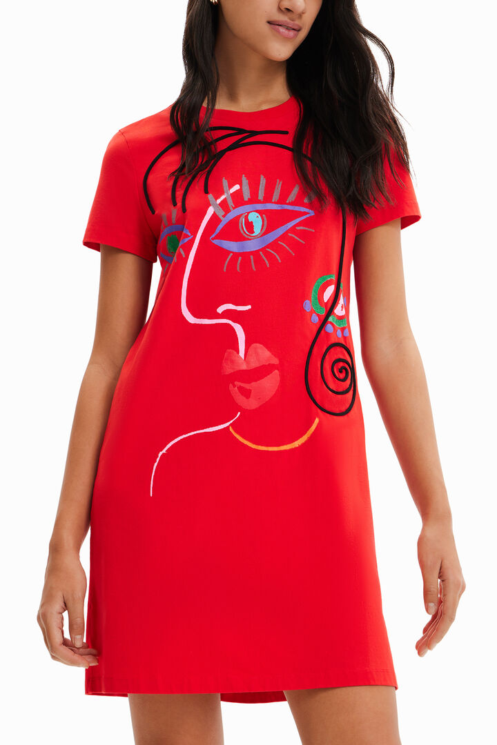 Vestido camiseta cara arty | Desigual