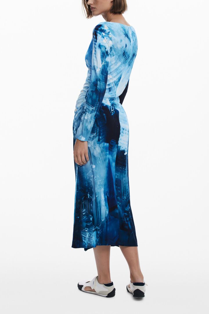 Vestido longo com paisagem