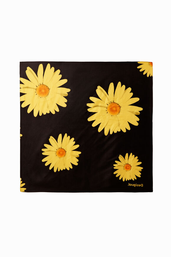 Daisy square scarf