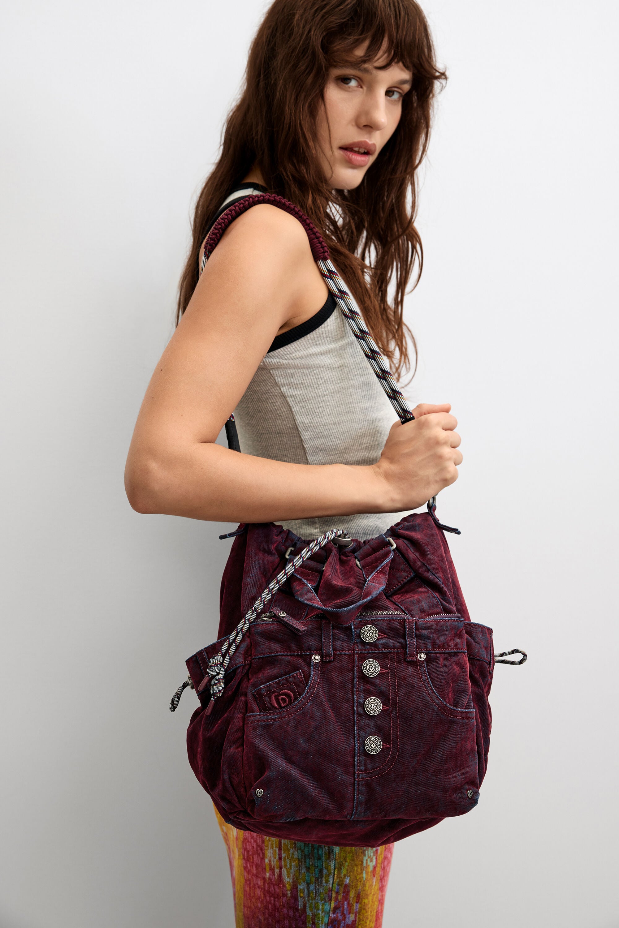 mochila multiposición mediana denim terciopelo, Algodon, Rojo, U