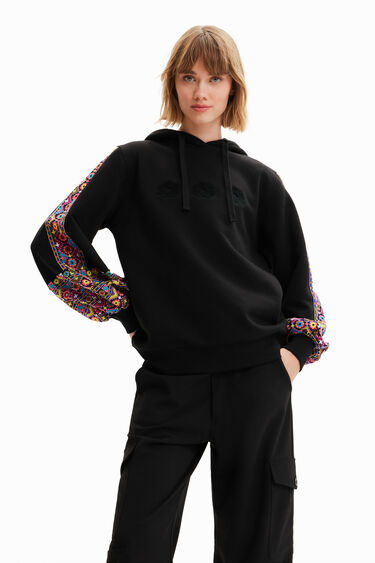 Embroidered ethnic sweatshirt | Desigual