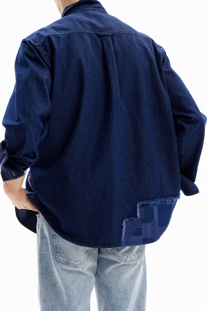 Denim shirt with embroidery and patches. | Desigual