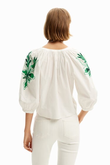V-neck embroidered blouse | Desigual