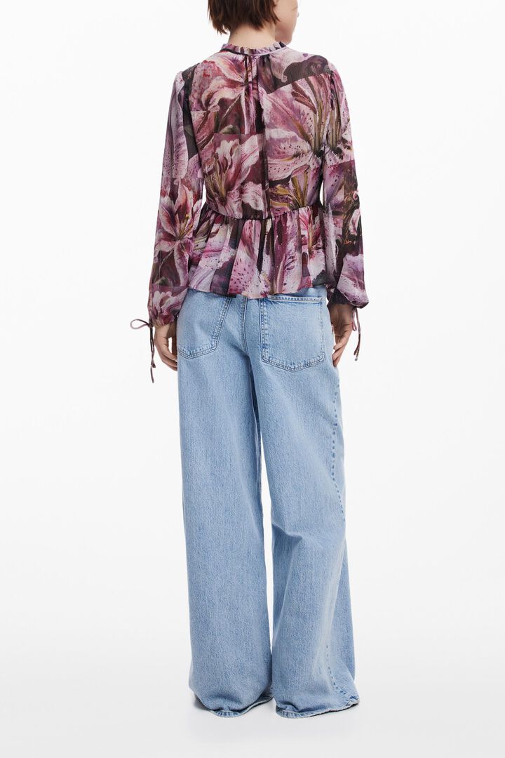 Fluid lily blouse