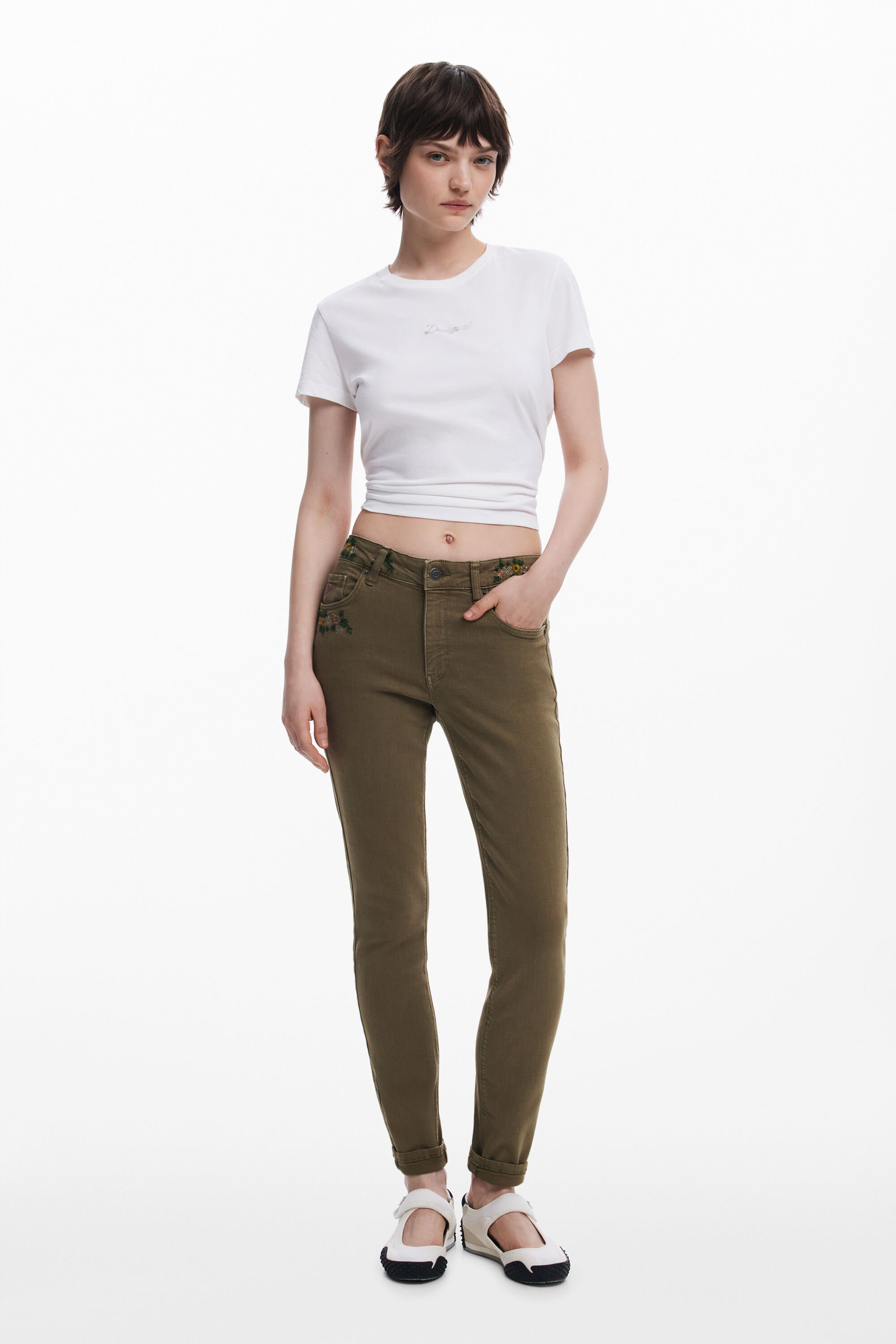 Embroidered skinny jeans waist