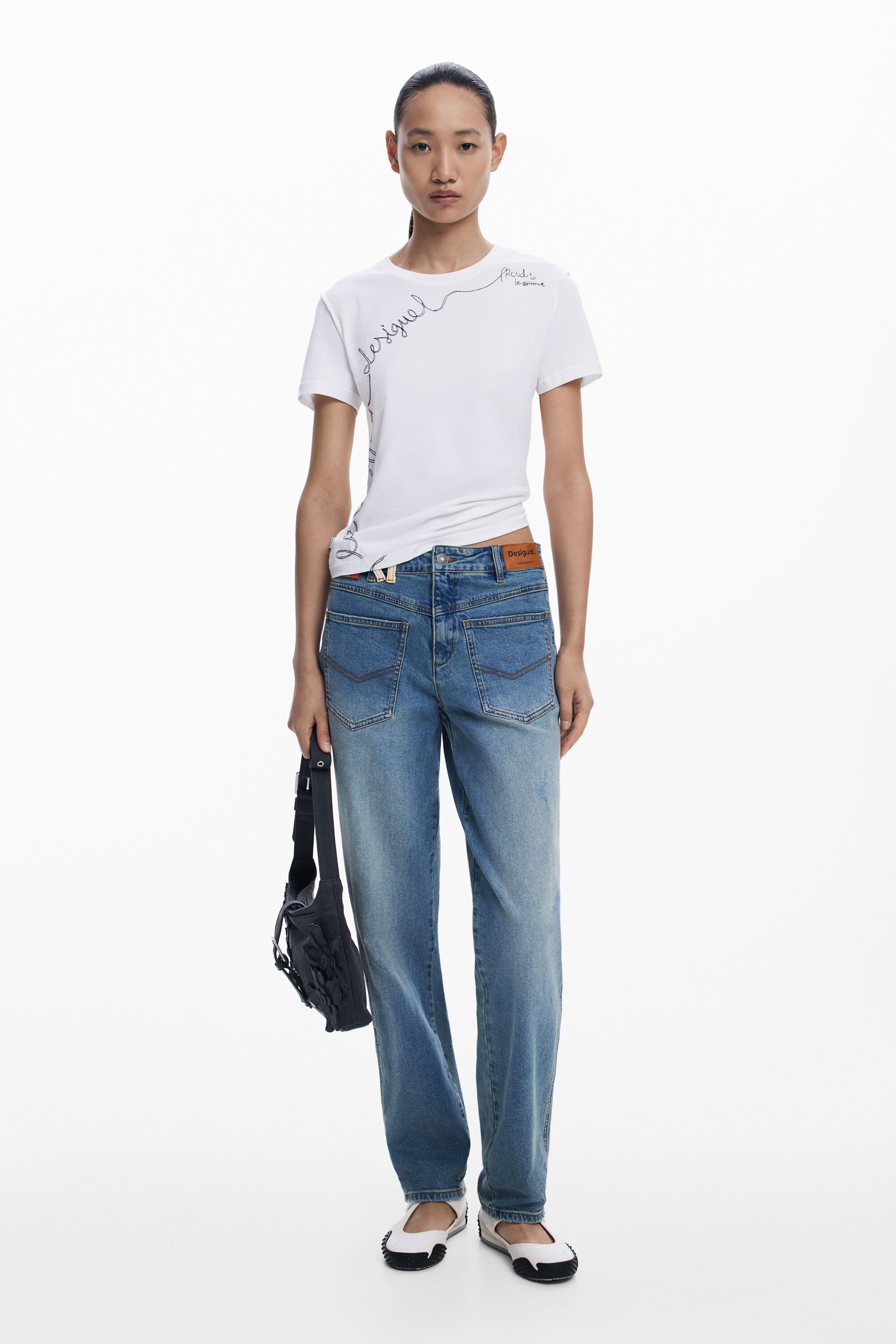 T-shirt with embroidered phrase Women's I Desigual.com T-shirt with embroidered phrase Women's I Desigual.com