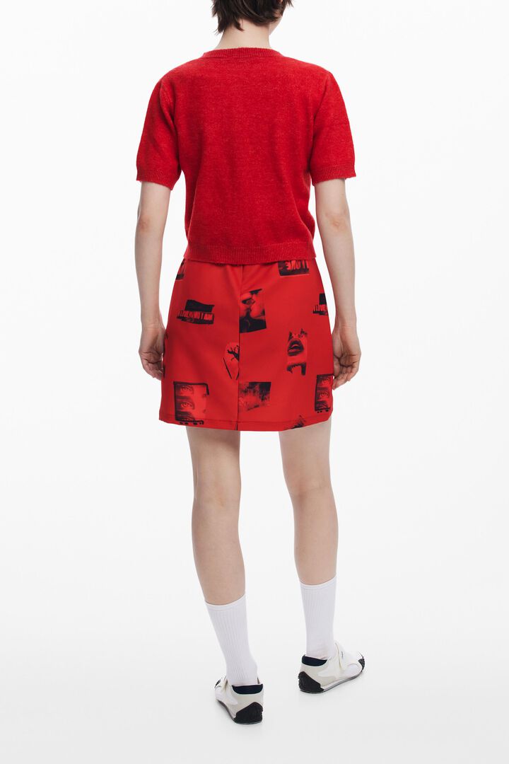 Short-sleeve button sweater