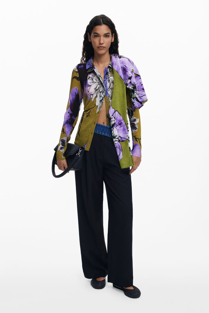 Buttoned T-shirt designed by Mr. Christian Lacroix | Desigual