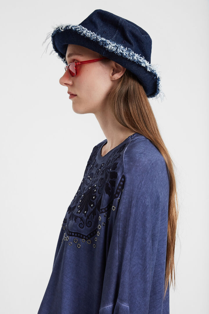Poncho T-shirt embroideries | Desigual