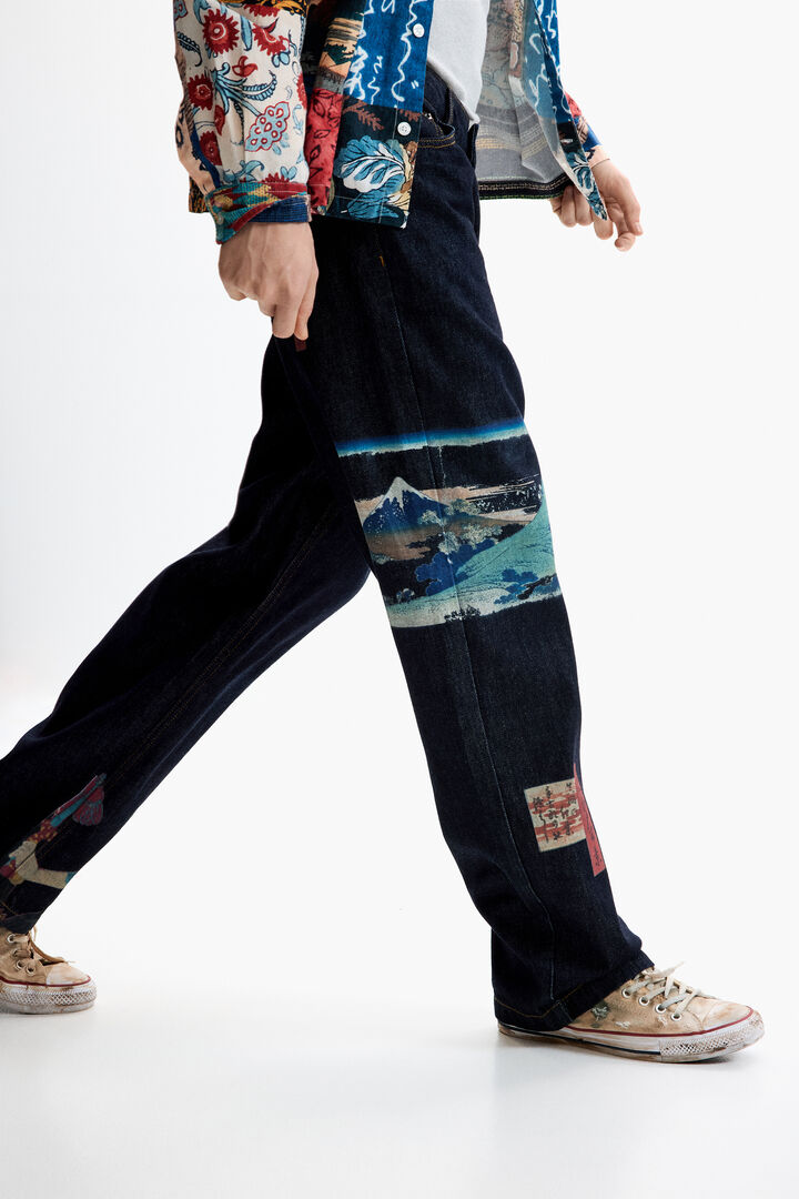 Pantalón vaquero estampado oriental | Desigual