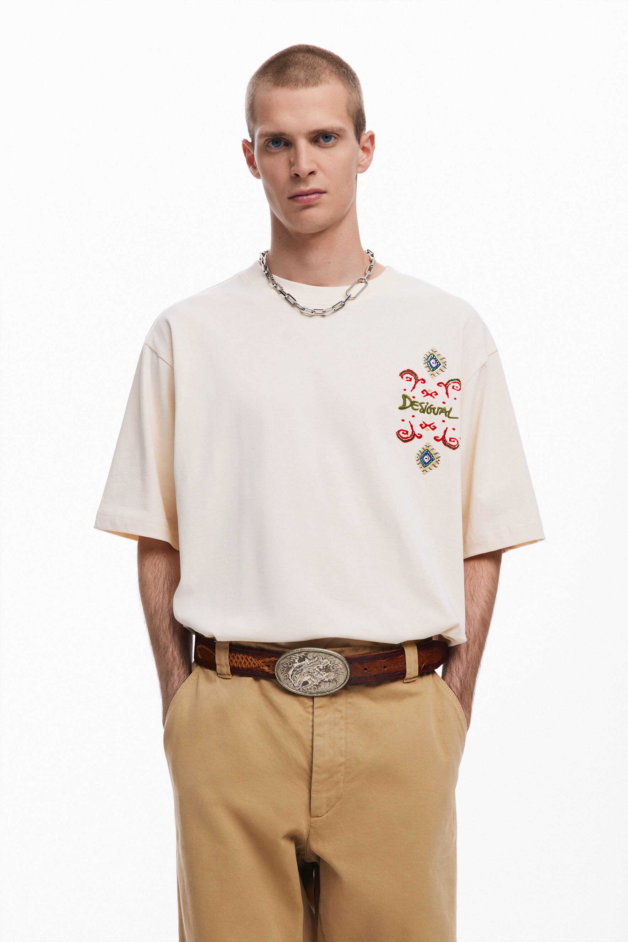 Ethnic short-sleeve T-shirt