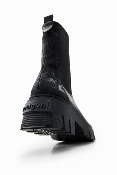 Elasticated truck-sole Chelsea boots | Desigual