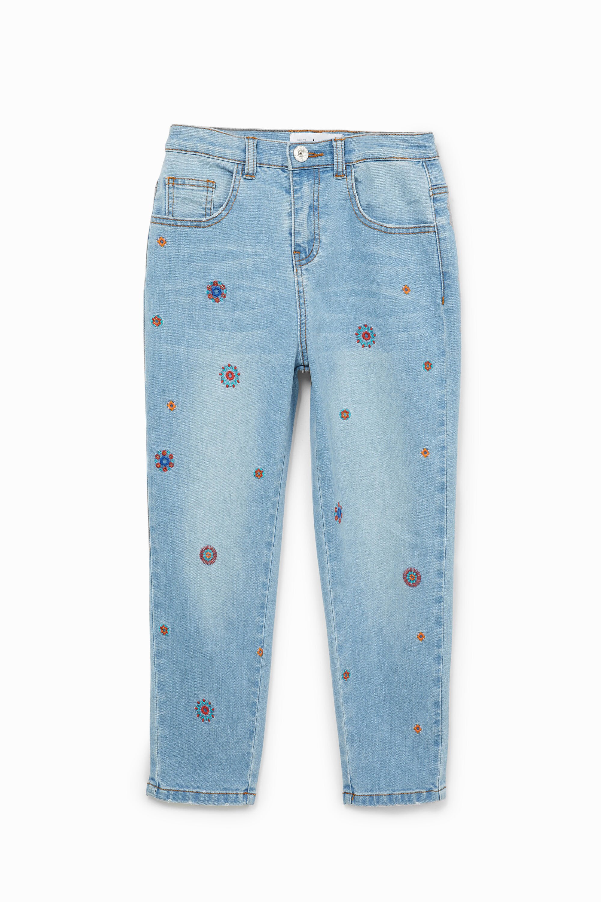 Jeans Mom Fit Stickerei