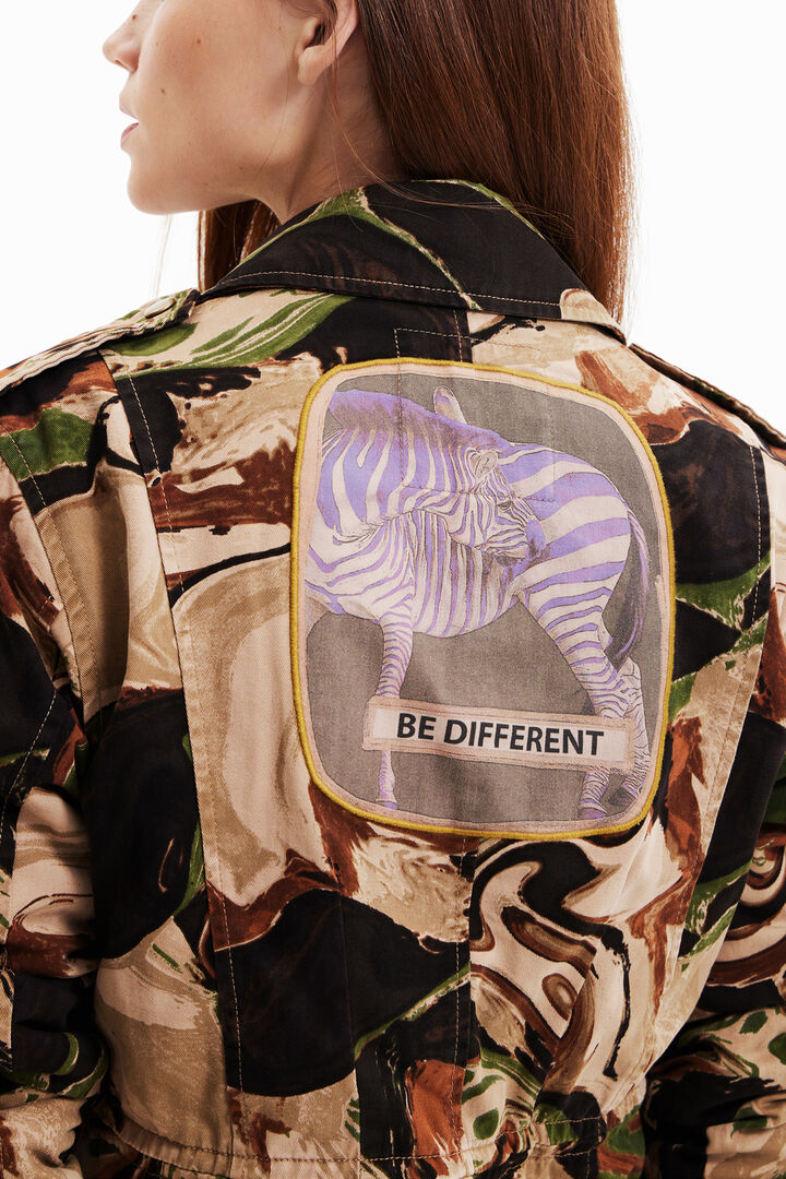 Chaqueta corta camuflaje | Desigual