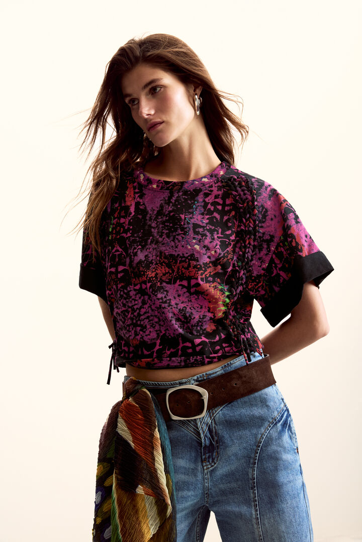 Ethnic T-shirt designed by Mr. Christian Lacroix | Desigual